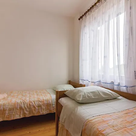 4 Bedroom Lovely In * Stinjan
