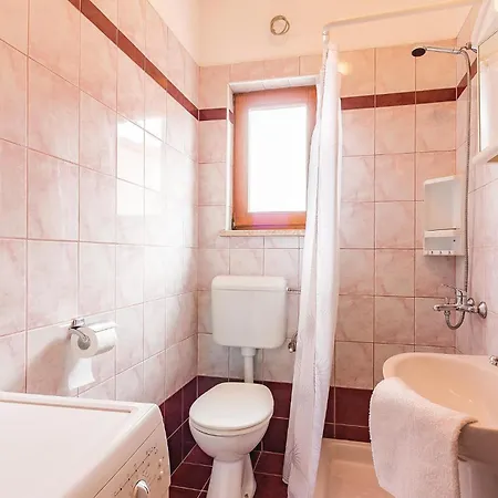 4 Bedroom Lovely In * Stinjan