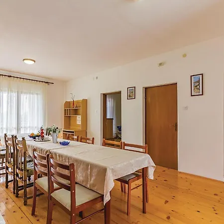 4 Bedroom Lovely In *