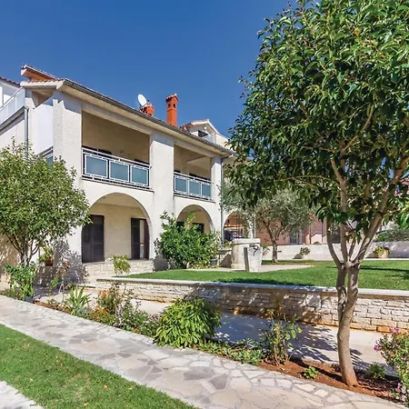 4 Bedroom Lovely In